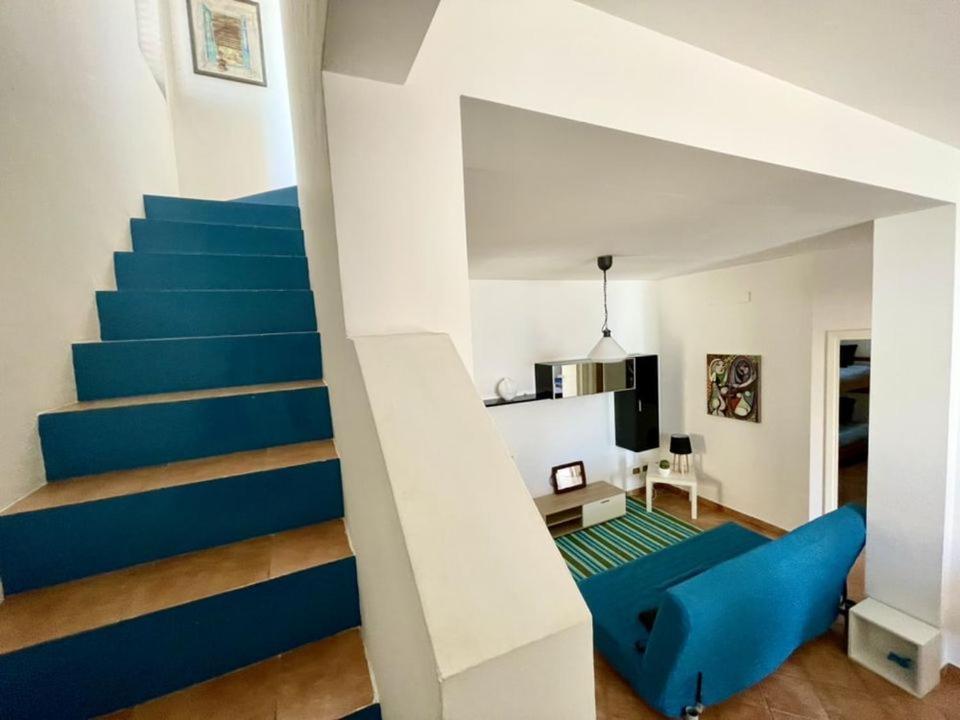 Apartment In The Center Теразини Екстериор снимка