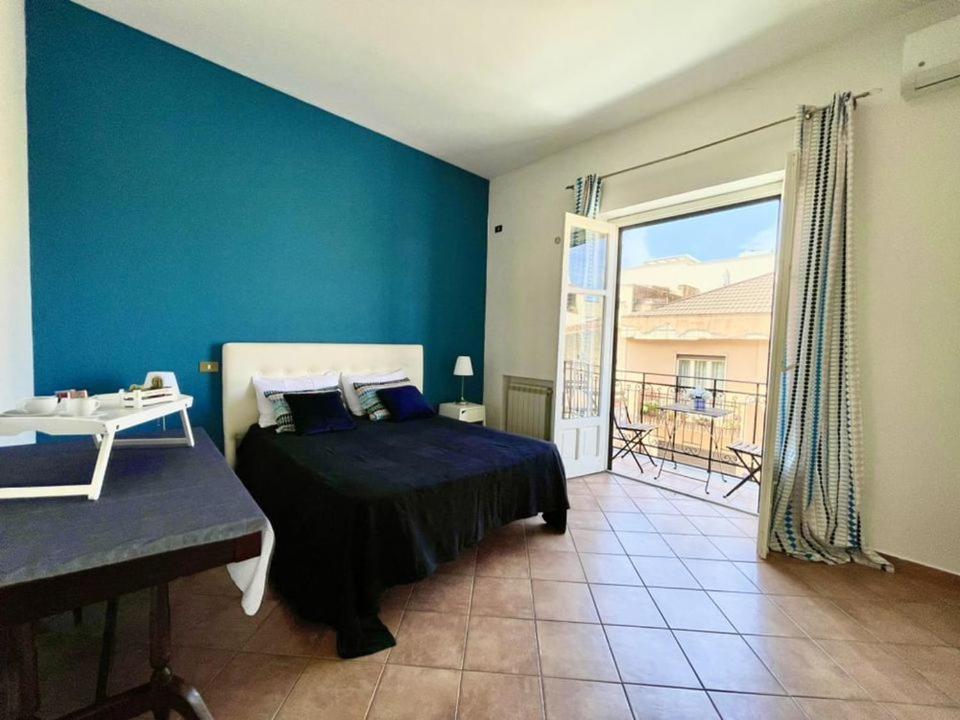 Apartment In The Center Теразини Екстериор снимка